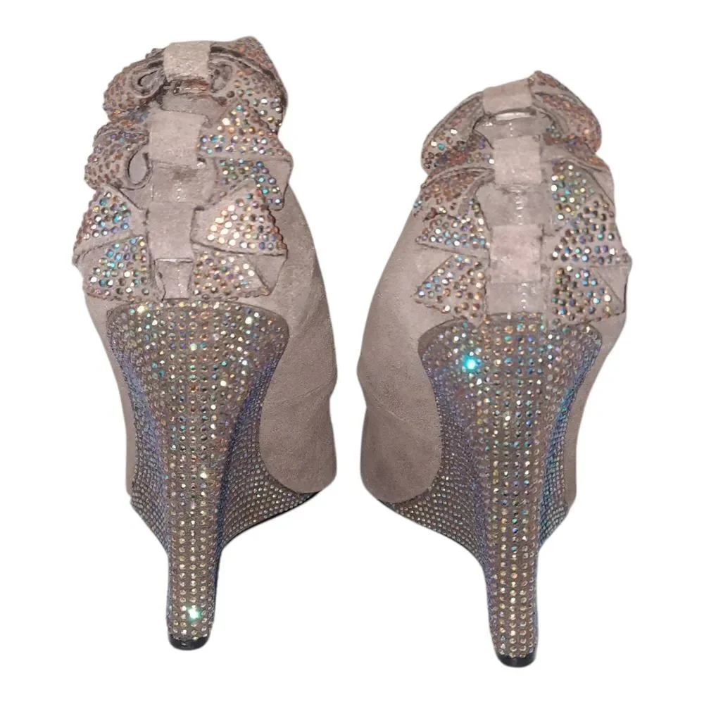 Betsey Johnson step out